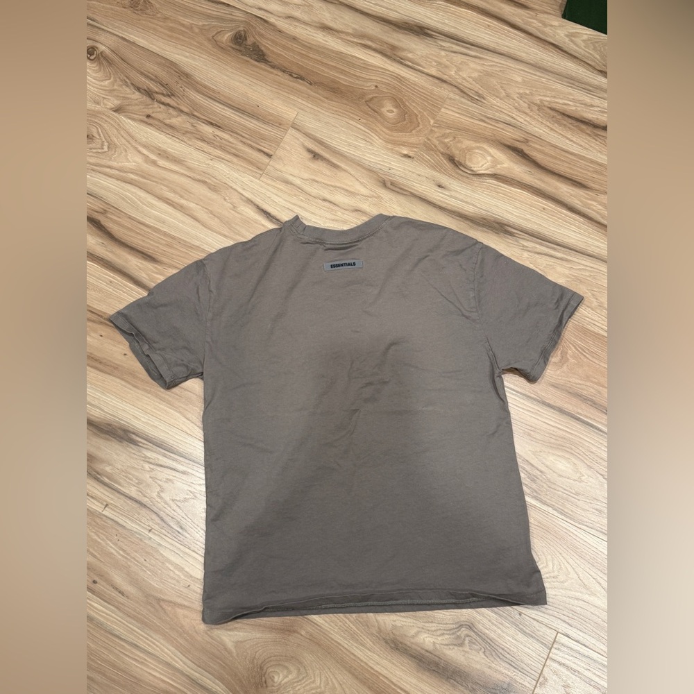 Essential Tshirt - image 6